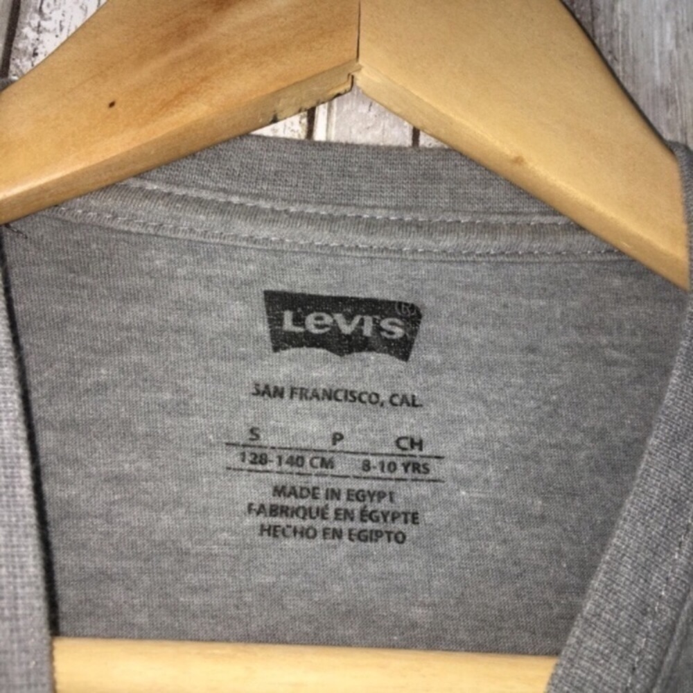 Levi’s Kids Grey Tee - Picture 4 of 4